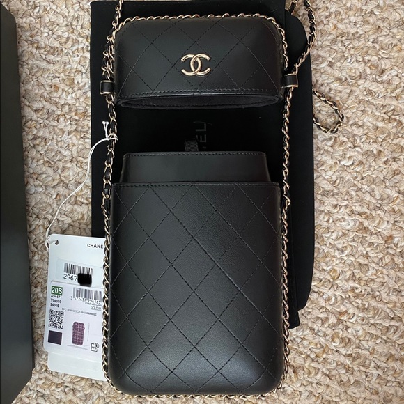 SOLD‼️ Chanel Clutch with Chain/Phone Holder Black - Picture 3 of 7